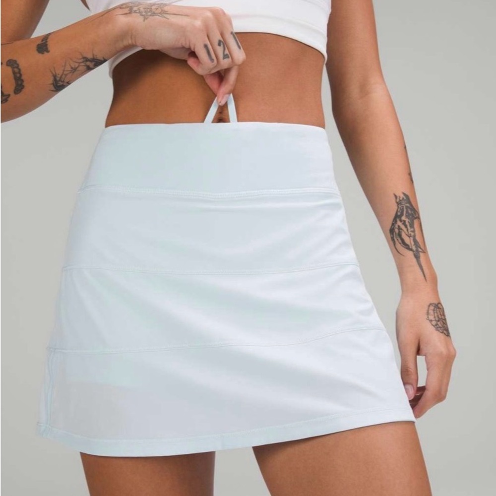 lululemon athletica Pace Rival Mid-Rise Skirt - Powder Blue - Picture 4 of 16